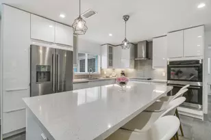 1182 Beach Rd, Singer Island, FL 33404 - Photo 9