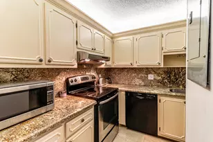 2460 Juniper Dr, Delray Beach, FL 33445 - Photo 11