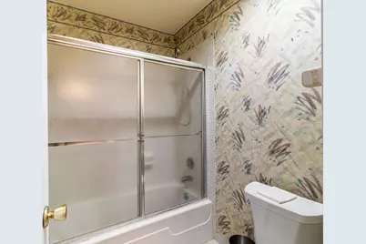 2460 Juniper Drive #201, Delray Beach, FL 33445 - Photo 15