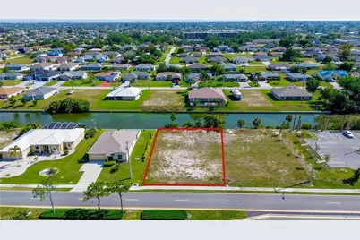 136 Nicholas Parkway W, Cape Coral, FL 33990 - Photo 9