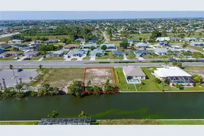 136 Nicholas Parkway W, Cape Coral, FL 33990 - Photo 7