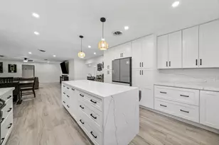 648 SW 3rd St, Boca Raton, FL 33486 - Photo 3