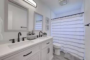 543 SE Greenway Terrace, Port Saint Lucie, FL 34983 - Photo 11