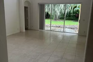 8120 Bautista Way, Palm Beach Gardens, FL 33418 - Photo 9