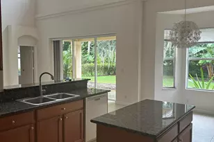 8120 Bautista Way, Palm Beach Gardens, FL 33418 - Photo 3