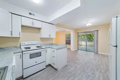 276 Sunshine Drive, Coconut Creek, FL 33066 - Photo 9