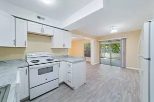 276 Sunshine Dr, Coconut Creek, FL 33066 - Photo 9