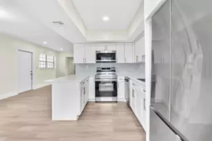 446 NW 119th St, Miami, FL 33168 - Photo 17