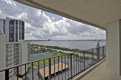 5420 N Ocean Avenue, Riviera Beach, FL 33404 - Photo 17