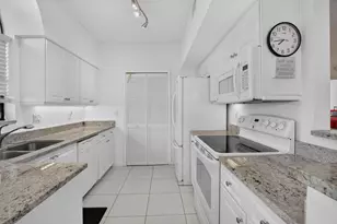 8065 Aberdeen Dr, Boynton Beach, FL 33472 - Photo 13