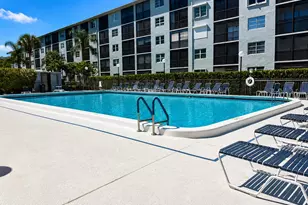 2226 N Cypress Bend Dr, Pompano Beach, FL 33069 - Photo 25