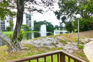 2226 N Cypress Bend Dr, Pompano Beach, FL 33069 - Photo 23