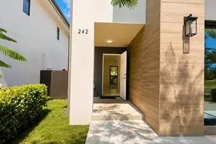 242 NW 11th Ct, Florida City, FL 33034 - Photo 3