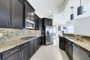 8561 Lakeside Bnd, Parkland, FL 33076 - Photo 23