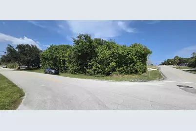 1330 4th Avenue SW, Vero Beach, FL 32962 - Photo 3
