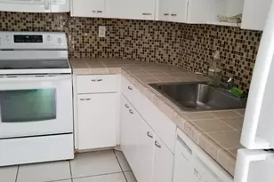 500 Bayview Dr, Sunny Isles Beach, FL 33160 - Photo 15