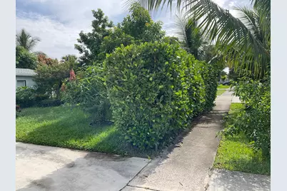 211 NE 27th Avenue, Boynton Beach, FL 33435 - Photo 3