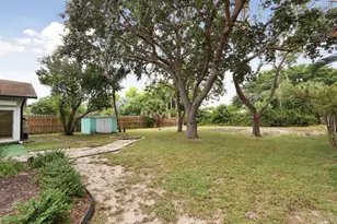 8340 SE Camellia Dr, Hobe Sound, FL 33455 - Photo 25