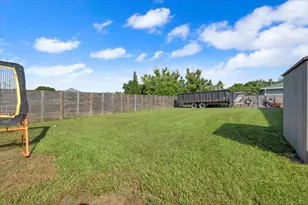 5263 NW E Delwood Dr, Port Saint Lucie, FL 34986 - Photo 27