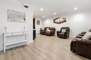 3305 Mallard Close, Pompano Beach, FL 33064 - Photo 3