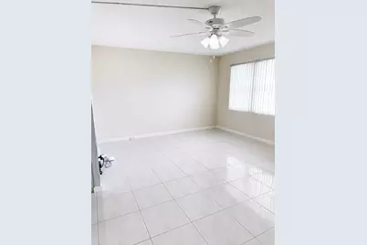 1089 Wolverton E #1089, Boca Raton, FL 33434 - Photo 3