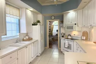 8262 Dominica Pl, Wellington, FL 33414 - Photo 11