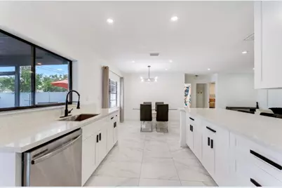 9819 Spanish Isles Drive, Boca Raton, FL 33496 - Photo 15