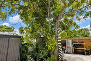 10720 NW 26th Pl, Sunrise, FL 33322 - Photo 21