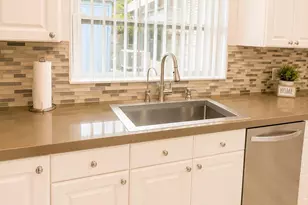 10720 NW 26th Pl, Sunrise, FL 33322 - Photo 7