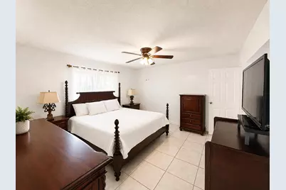 10720 NW 26th Place, Sunrise, FL 33322 - Photo 11