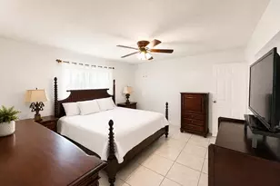 10720 NW 26th Pl, Sunrise, FL 33322 - Photo 11