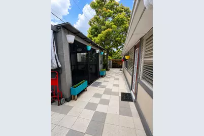 10720 NW 26th Place, Sunrise, FL 33322 - Photo 25