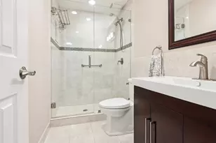 206 Lake Susan Ln, West Palm Beach, FL 33411 - Photo 5