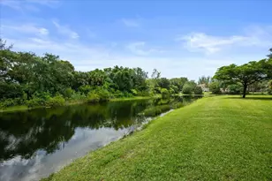 206 Lake Susan Ln, West Palm Beach, FL 33411 - Photo 11