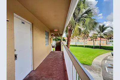 889 Twin Lakes Drive #1-J, Coral Springs, FL 33071 - Photo 3