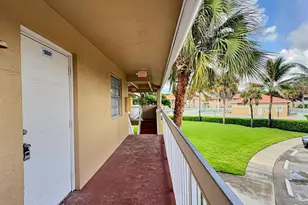 889 Twin Lakes Dr, Coral Springs, FL 33071 - Photo 3