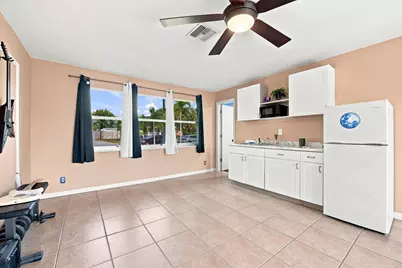 2610 NE 8th Avenue, Pompano Beach, FL 33064 - Photo 15