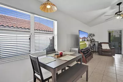 7572 Parkside Lane, Margate, FL 33063 - Photo 13