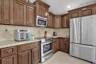7572 Parkside Ln, Margate, FL 33063 - Photo 7