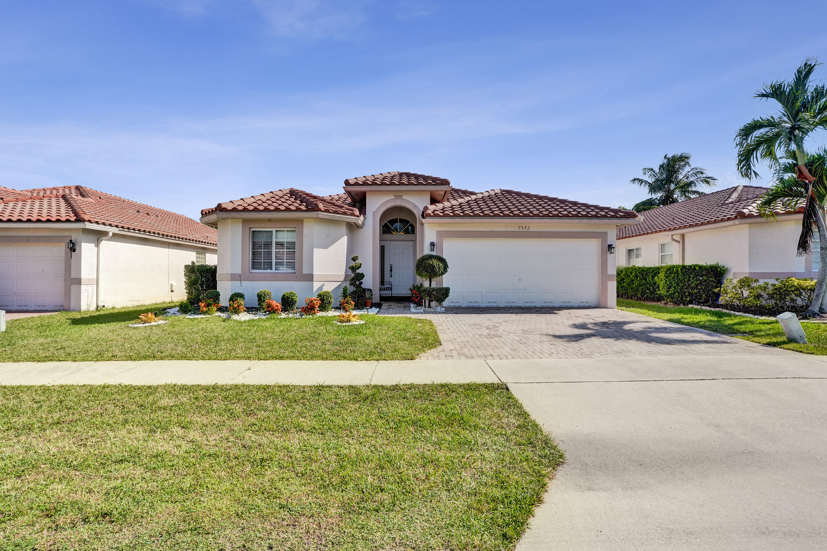7572 Parkside Ln - 7572 Parkside Ln, Margate, FL 33063 Luxury Property | Jose Angel Pina