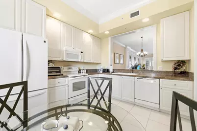 16 Harbour Isle Drive W #302, Fort Pierce, FL 34949 - Photo 3
