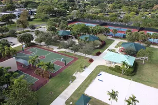 3980 Oaks Clubhouse Dr, Pompano Beach, FL 33069 - Photo 13