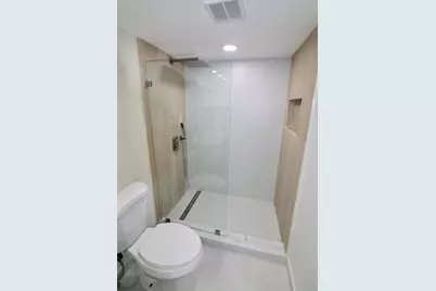 3980 Oaks Clubhouse Drive #511, Pompano Beach, FL 33069 - Photo 11