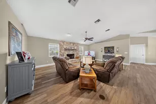 3601 Cottonwood Dr, Fort Pierce, FL 34981 - Photo 15