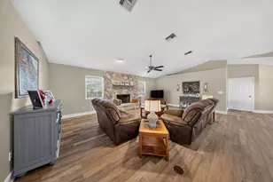 3601 Cottonwood Dr, Fort Pierce, FL 34981 - Photo 9