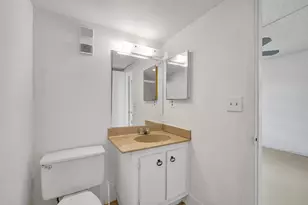 1811 Sabal Palm Dr, Davie, FL 33324 - Photo 27