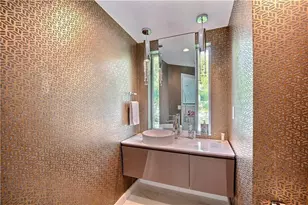 28 Pelican Dr, Fort Lauderdale, FL 33301 - Photo 19