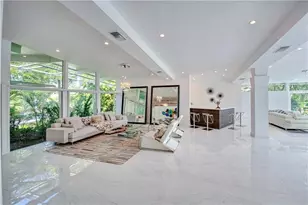 28 Pelican Dr, Fort Lauderdale, FL 33301 - Photo 13