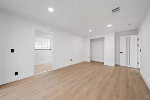 360 Saturn Ave, Tequesta, FL 33469 - Photo 15