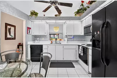 8179 Whispering Palm Drive, Boca Raton, FL 33496 - Photo 5